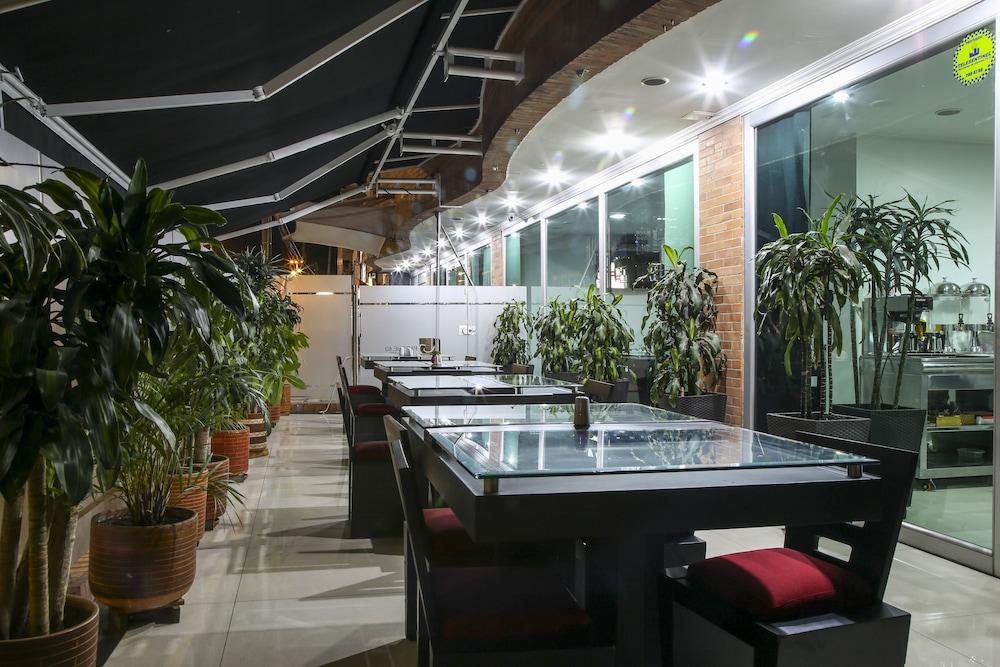Hotel Parque 63 Богота Екстериор снимка